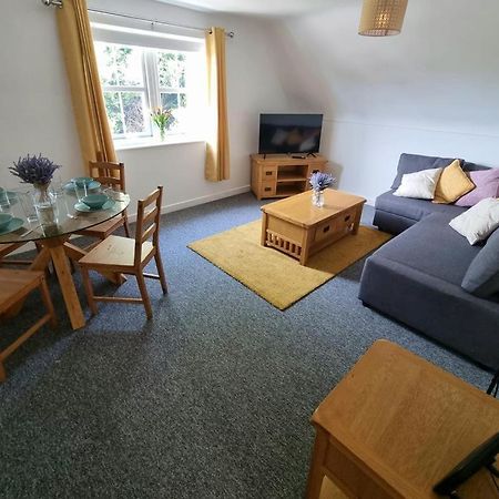Centrally Located Boscombe Beach Apart With Parking Борнмут Екстер'єр фото